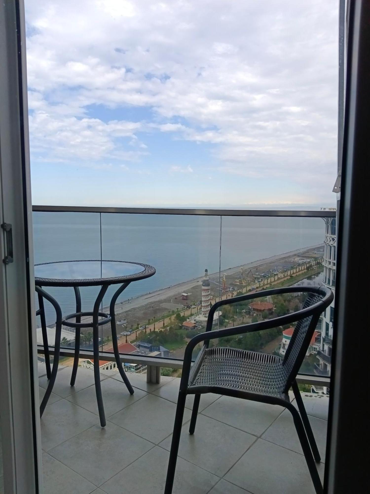 Ferienwohnung Orbi Sea Towers-Sea View Batumi Exterior foto